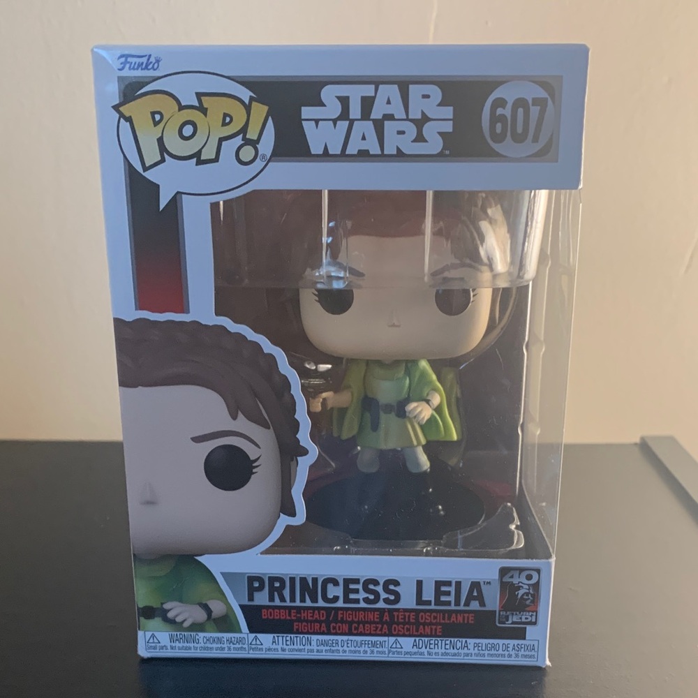 Funko Pop Star Wars Princess Leia in Green Outfit
